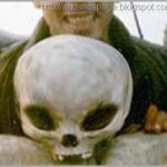 Cranio Extraterrestre Vaticano crânio de e.t. encontrado no porão do vaticano.