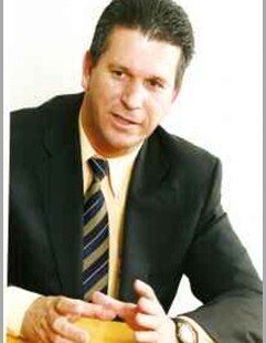 Vidente Jucelino Nobrega jucelino nobrega da luz é o novo profeta do apocalipse.