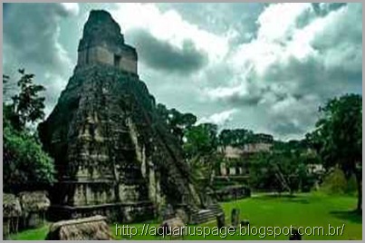 Templo Maia Escalonado fim do mundo maia já teria passado, de acordo com pesquisadores.