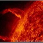 Tecnologia Extraterrena Impedidndo Colapso Sol — Extraterrestres evitaram o fim do mundo.