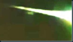 Ufo surge próximo meteoro
