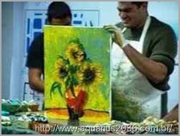 Desencarnados em platéia, foram retratados em Pinturas Mediúnicas
