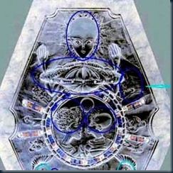 Antigos astronautas o medalhão egípcio de um deus astronauta.