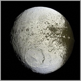 Iapetus – Uma enorme Nave Mãe abandonada na orbita de Saturno