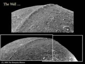 Iapetus anomalia esférica