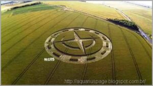 Crop circle clearbury 2015