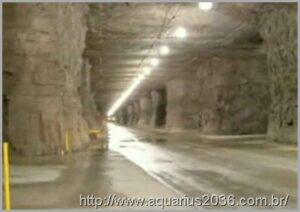 Alienígenas greys e humanos em guerra na base de Duce em 1979 9 Bases subterraneas dulce