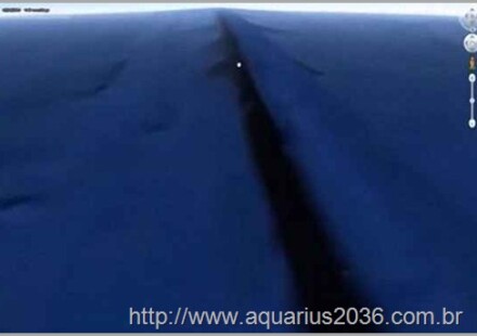 Parede Subaquatica Circula Planeta misteriosa parede subaquática, que cobre todo o planeta.